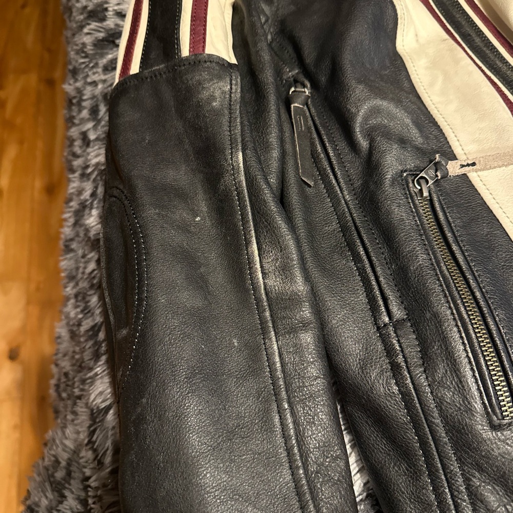 Harley-Davidson Black and Cream Leather Motorcycle Jacket with Burgundy Accents - Picture 8 of 8